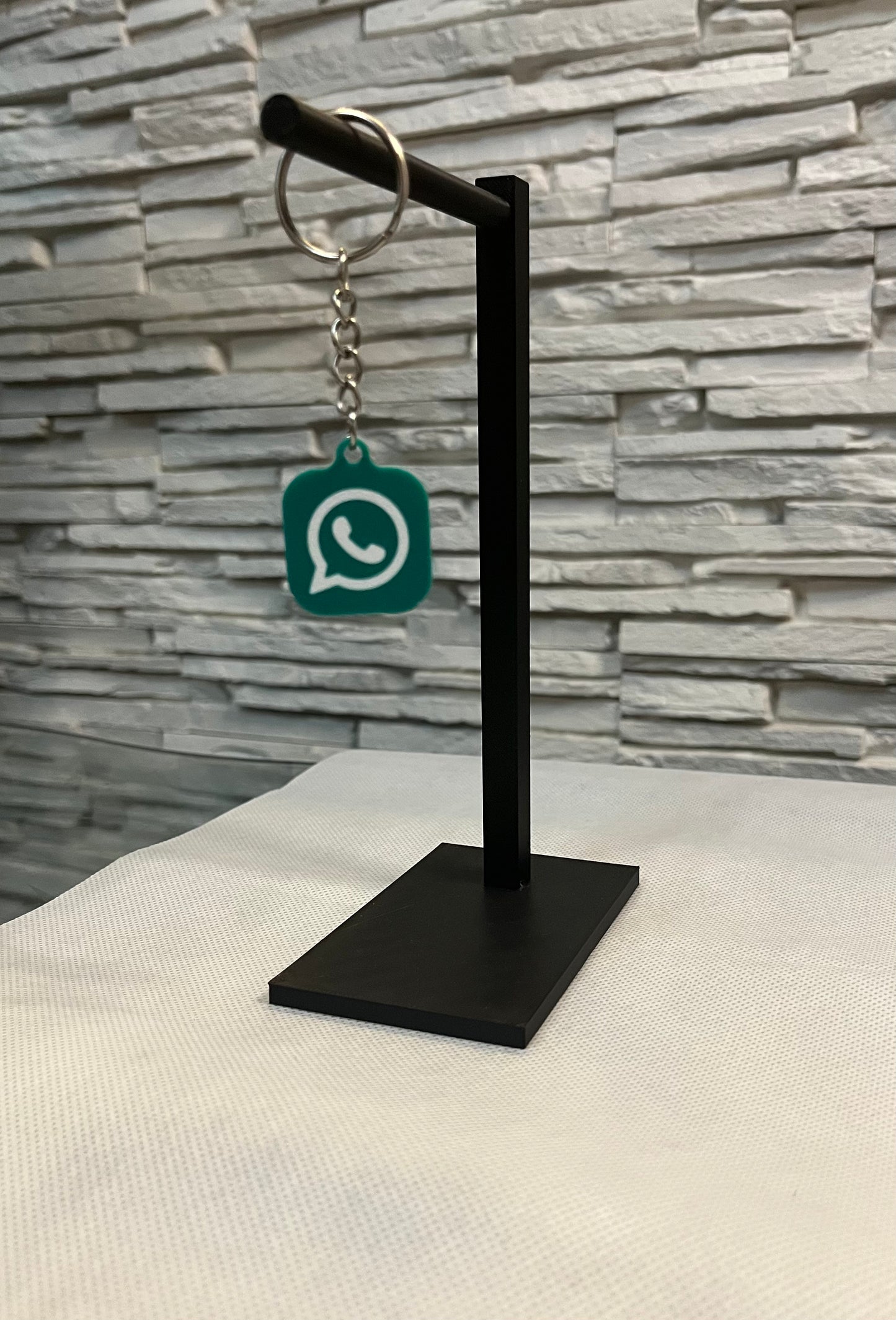 Breloc NFC pentru Social Media - Crafio.